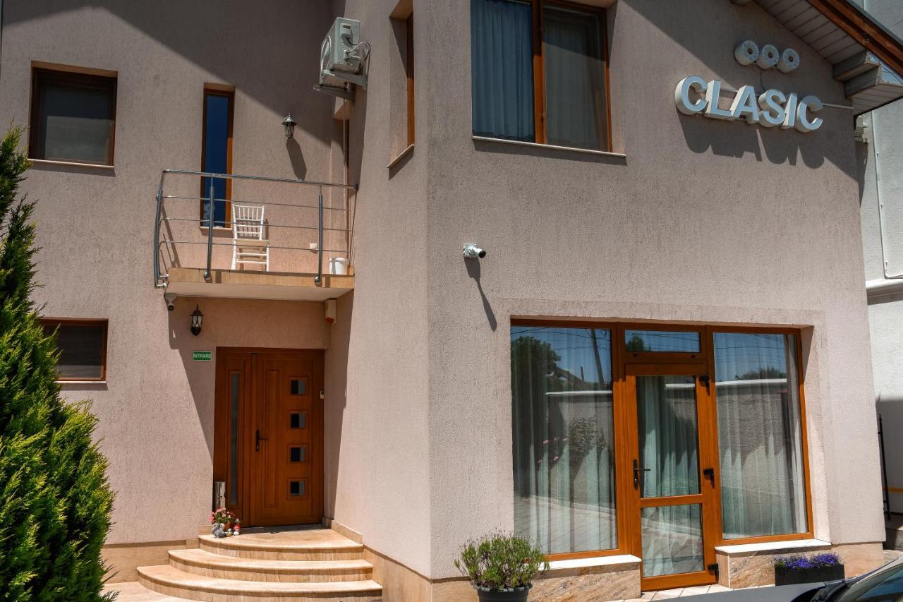 Pensiunea Clasic Hunedoara Pestisu Mare エクステリア 写真